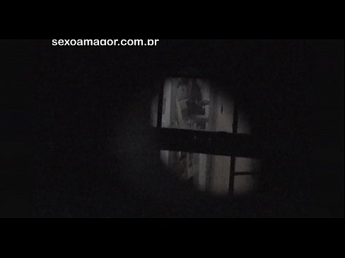 ❤️ Ξανθιά κοπέλα βιντεοσκοπήθηκε κρυφά από ηδονοβλεψία της γειτονιάς κρυμμένο πίσω από κούφια τούβλα ❤️ Πόρνο ❌❤